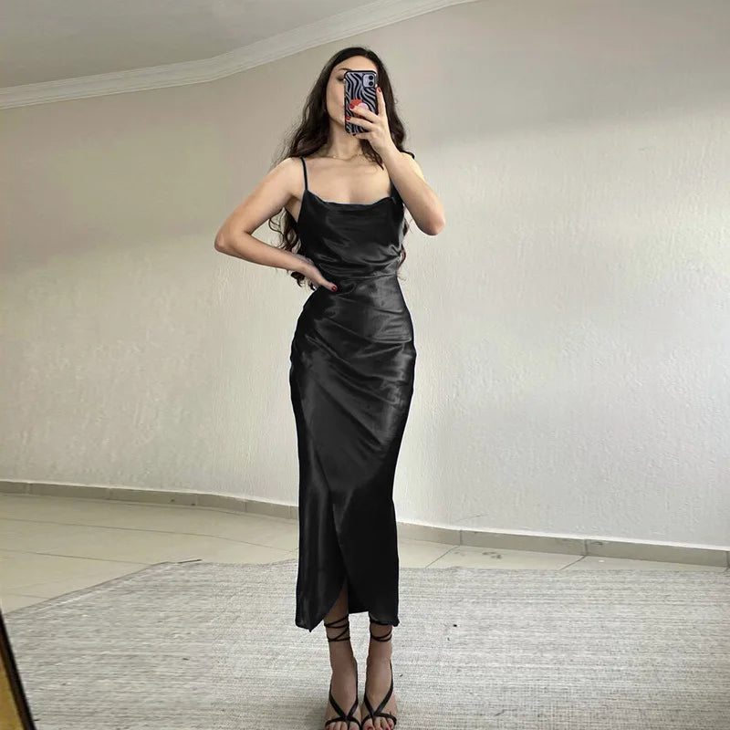 Satinkleid für Damen – Sexy und Raffiniert
